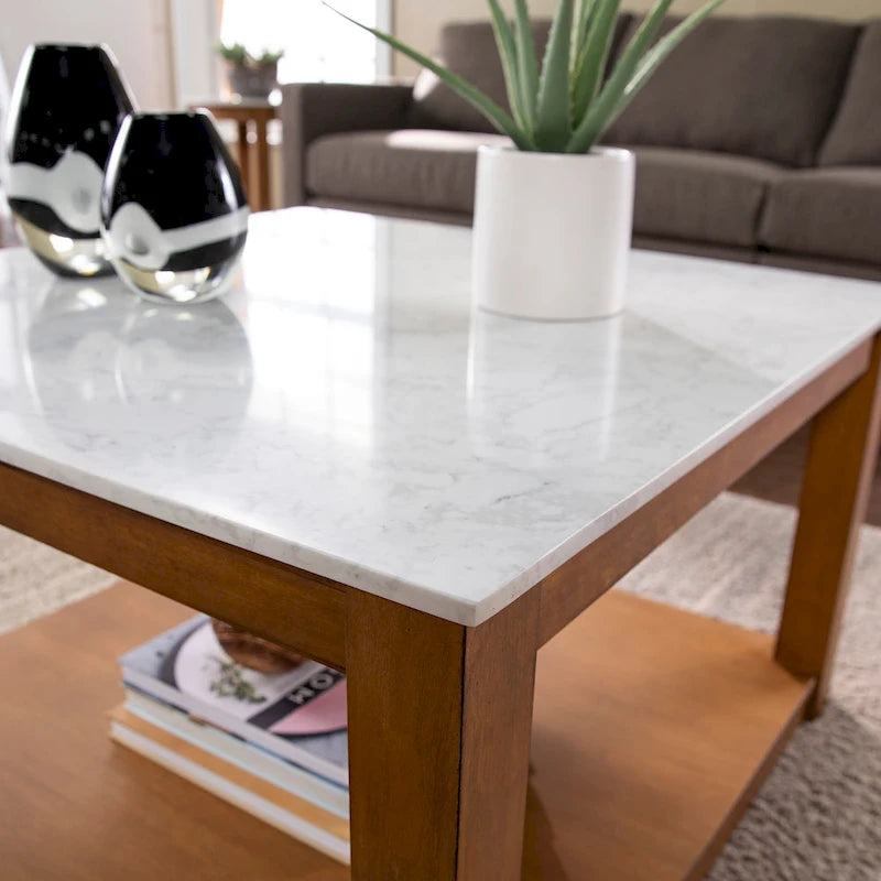 Couchtisch aus Naturholz mit zwei Ebenen