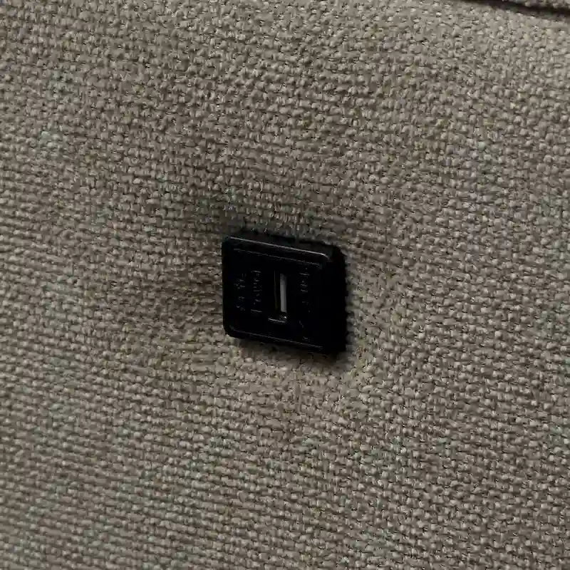 Zweisitzer-Sofa mit wasserdichtem Stoff, USB-Ladefunktion